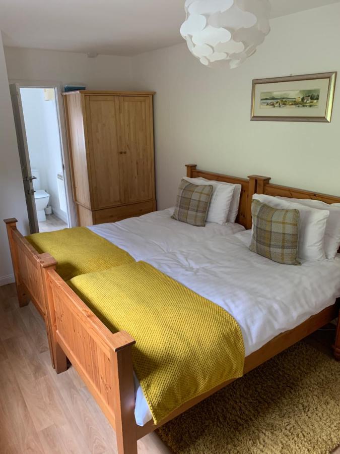 פורט ויליאם Alt-An Ensuite Self Catering Apartment With Twin Bedroom מראה חיצוני תמונה