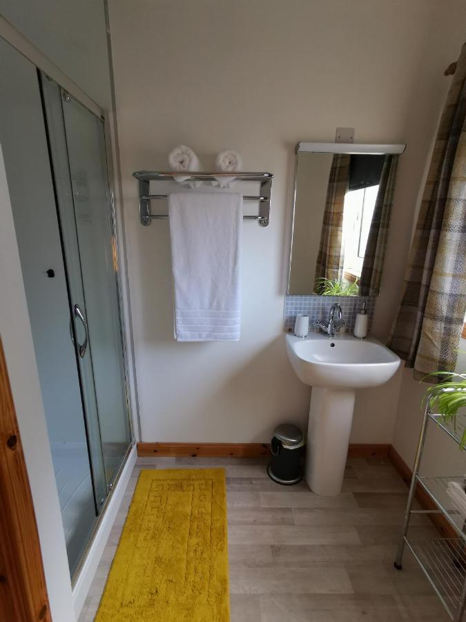 פורט ויליאם Alt-An Ensuite Self Catering Apartment With Twin Bedroom מראה חיצוני תמונה